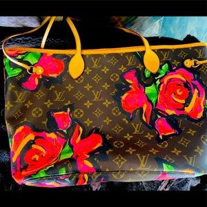 Authentic LOUIS VUITTON monogram Rose neverfull MM shoulder bag.
